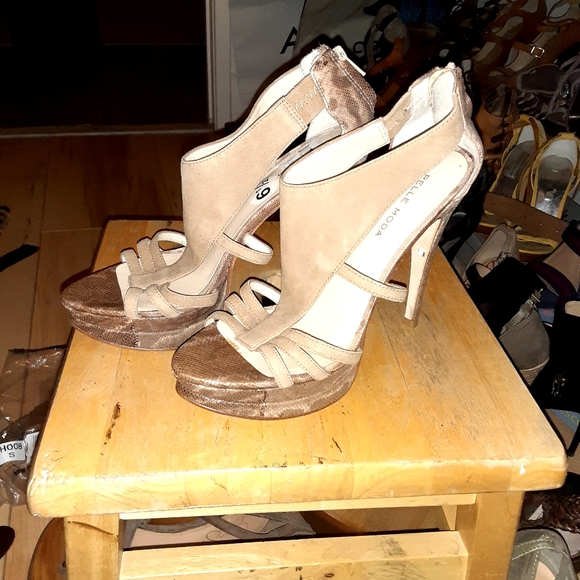 High Heels - Picture 2 of 4